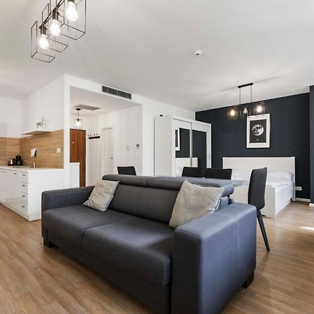 Appartement Luxury&modern MOON à Bratislava Extérieur photo