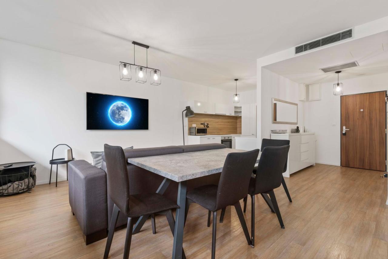Appartement Luxury&modern MOON à Bratislava Extérieur photo