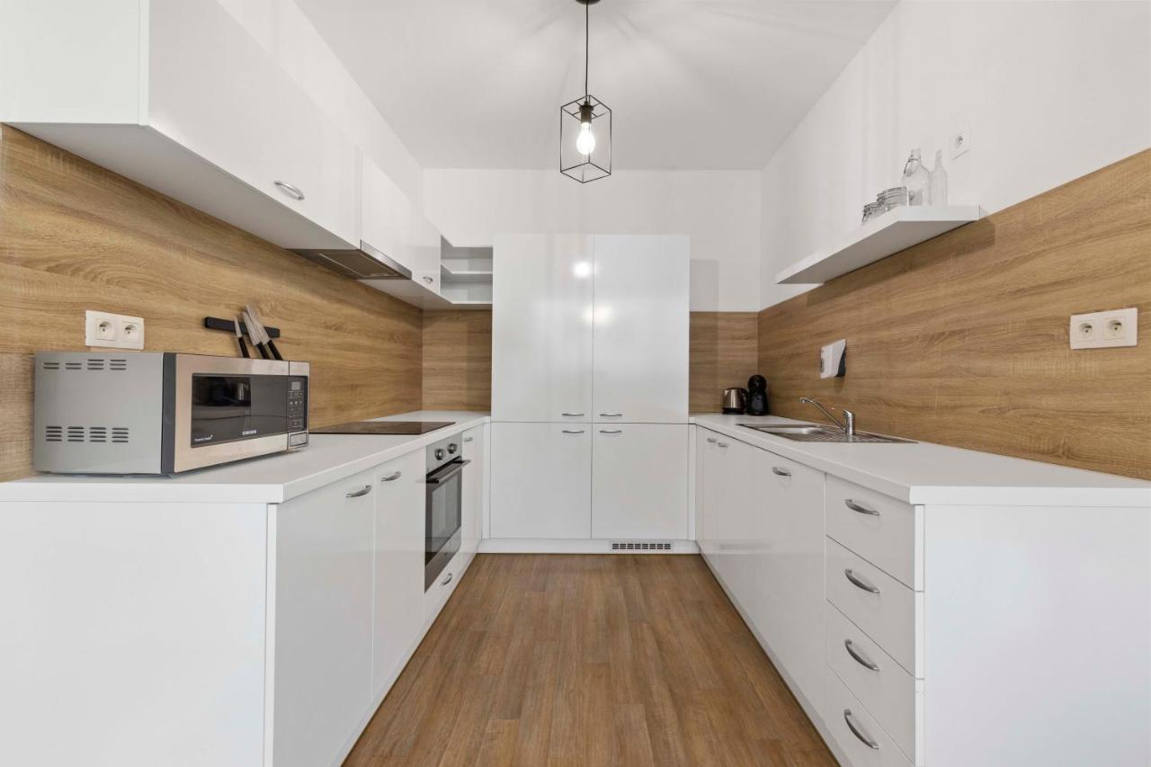 Appartement Luxury&modern MOON à Bratislava Extérieur photo