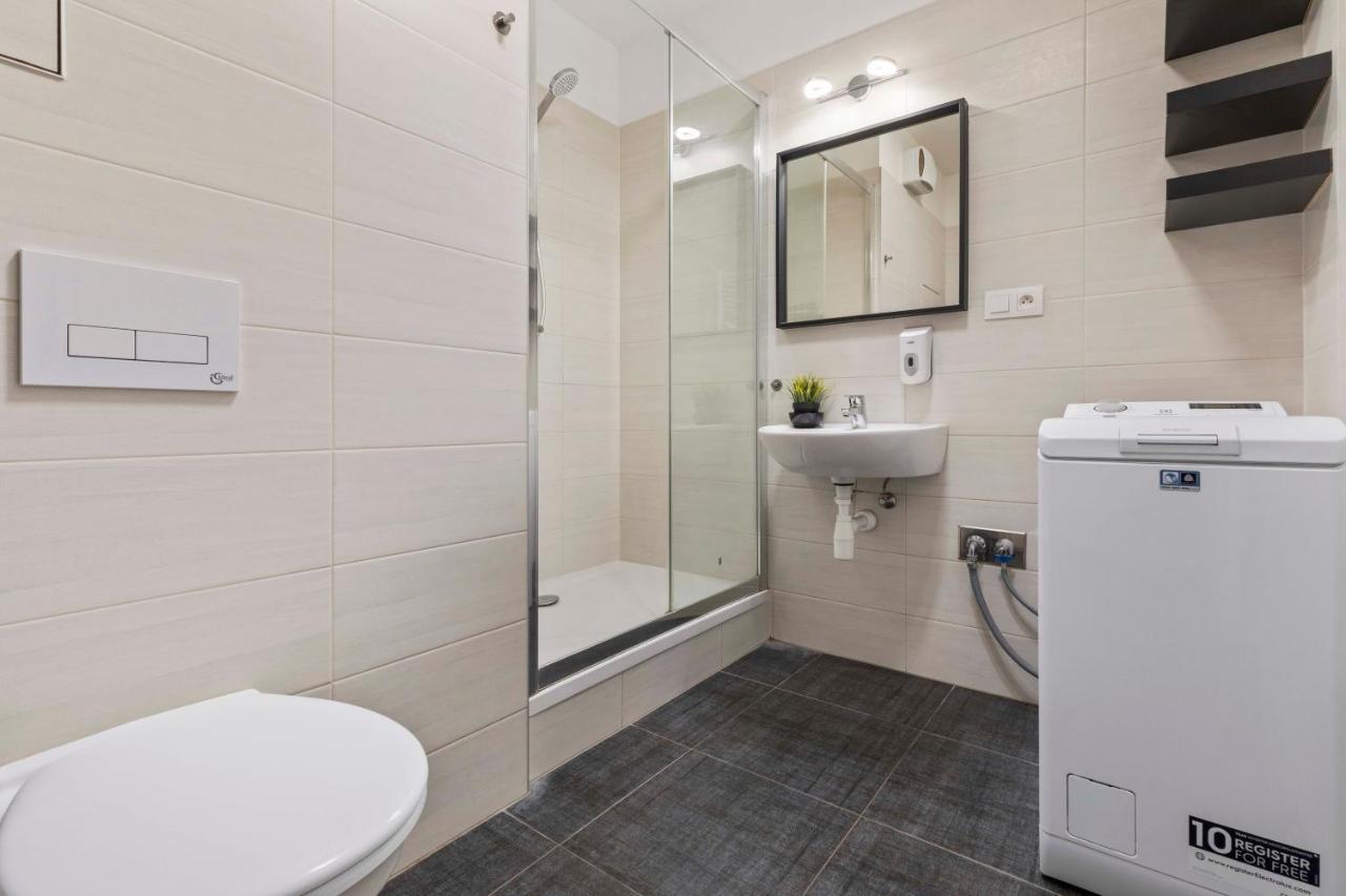 Appartement Luxury&modern MOON à Bratislava Extérieur photo